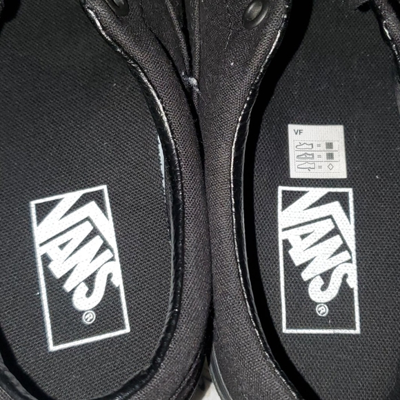 VANS - Picture 10 of 10